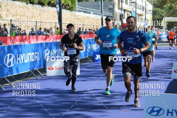 Buy your photos of the eventMeia Maratona Porto 2019 on Fotop