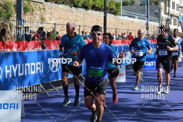 Buy your photos of the eventMeia Maratona Porto 2019 on Fotop
