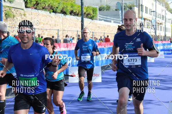 Buy your photos of the eventMeia Maratona Porto 2019 on Fotop