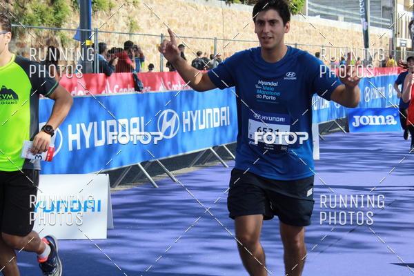 Buy your photos of the eventMeia Maratona Porto 2019 on Fotop