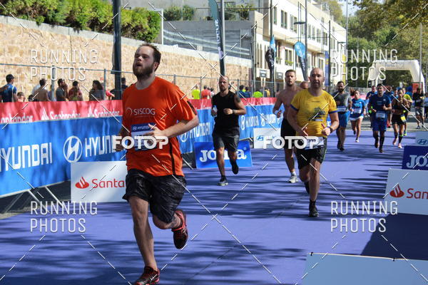 Buy your photos of the eventMeia Maratona Porto 2019 on Fotop