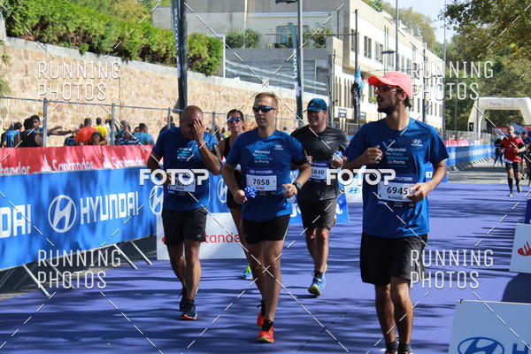 Buy your photos of the eventMeia Maratona Porto 2019 on Fotop