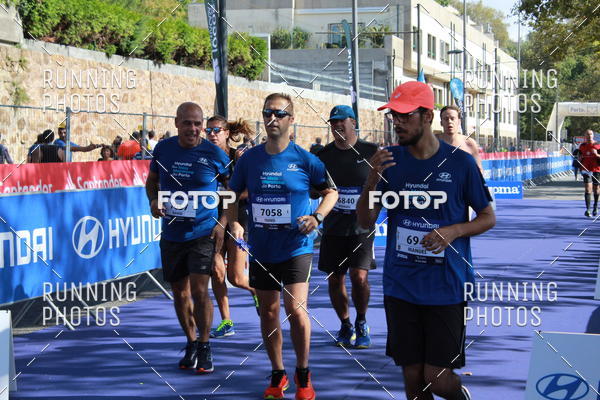 Buy your photos of the eventMeia Maratona Porto 2019 on Fotop