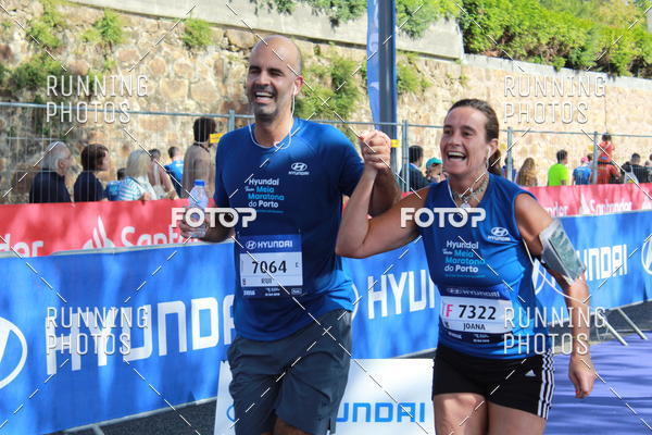 Buy your photos of the eventMeia Maratona Porto 2019 on Fotop