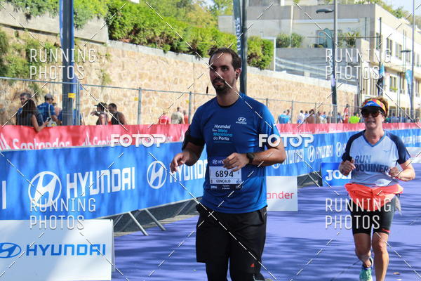Buy your photos of the eventMeia Maratona Porto 2019 on Fotop