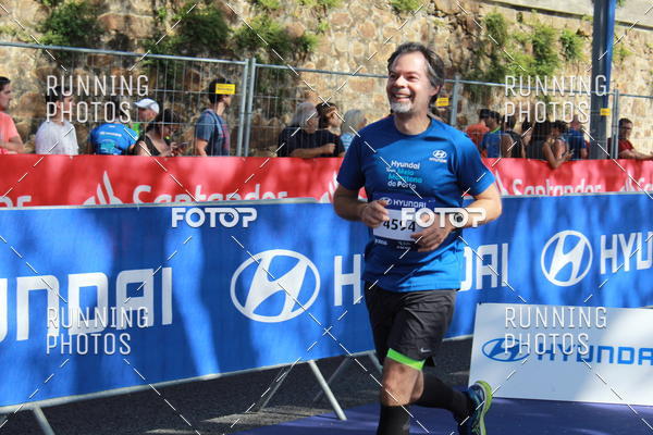Buy your photos of the eventMeia Maratona Porto 2019 on Fotop