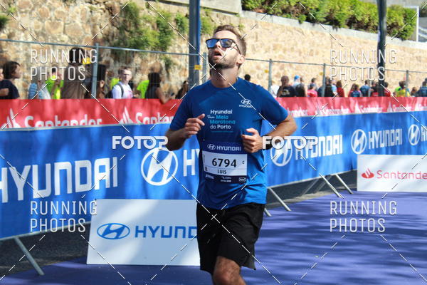 Buy your photos of the eventMeia Maratona Porto 2019 on Fotop