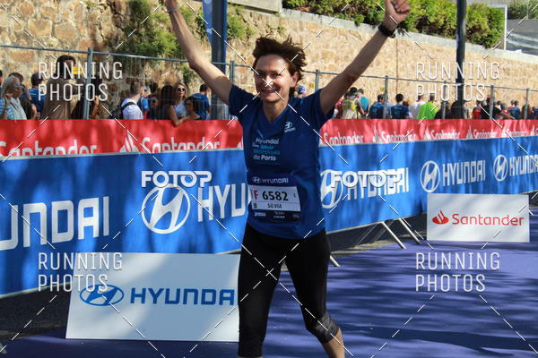 Buy your photos of the eventMeia Maratona Porto 2019 on Fotop