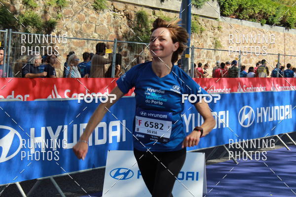 Buy your photos of the eventMeia Maratona Porto 2019 on Fotop