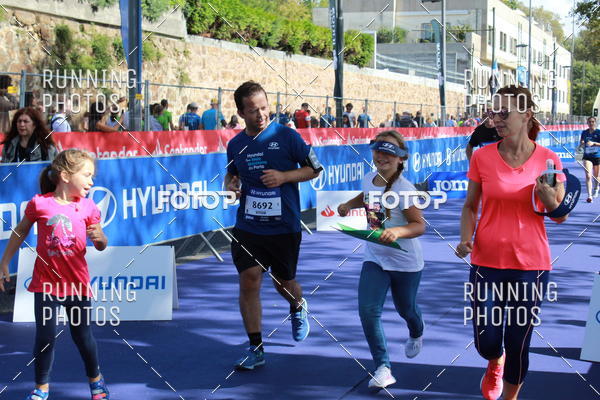 Buy your photos of the eventMeia Maratona Porto 2019 on Fotop