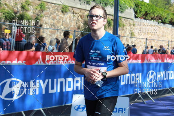 Buy your photos of the eventMeia Maratona Porto 2019 on Fotop
