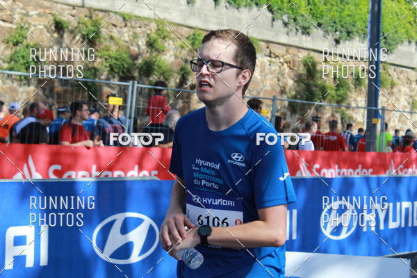 Buy your photos of the eventMeia Maratona Porto 2019 on Fotop