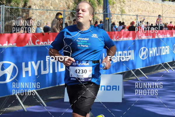 Buy your photos of the eventMeia Maratona Porto 2019 on Fotop
