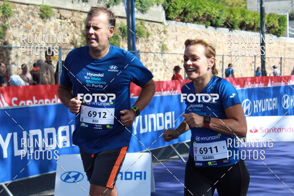 Buy your photos of the eventMeia Maratona Porto 2019 on Fotop