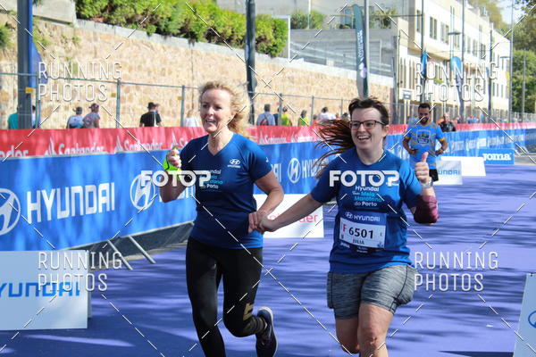 Buy your photos of the eventMeia Maratona Porto 2019 on Fotop
