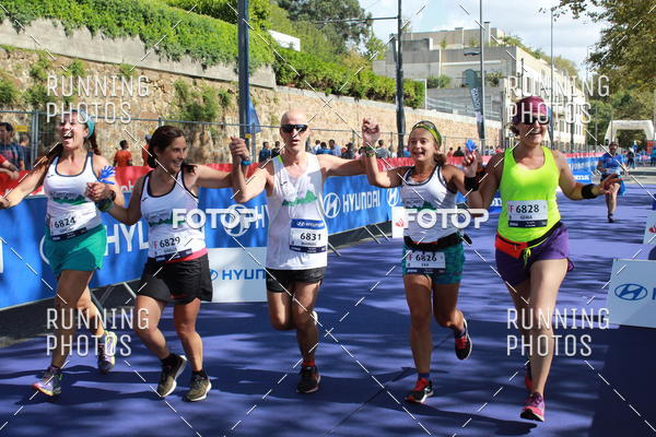 Buy your photos of the eventMeia Maratona Porto 2019 on Fotop