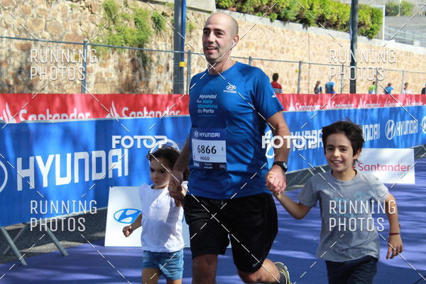 Buy your photos of the eventMeia Maratona Porto 2019 on Fotop