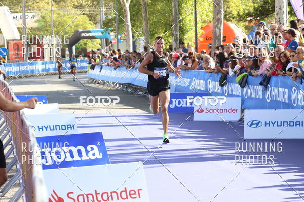 Buy your photos of the eventMeia Maratona Porto 2019 on Fotop