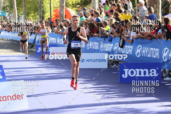 Buy your photos of the eventMeia Maratona Porto 2019 on Fotop