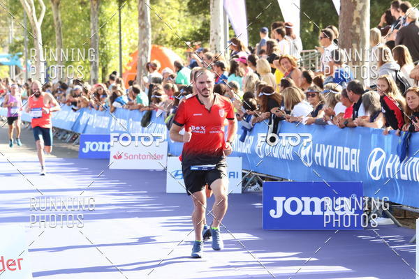 Buy your photos of the eventMeia Maratona Porto 2019 on Fotop