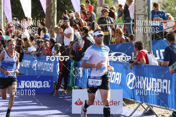 Buy your photos of the eventMeia Maratona Porto 2019 on Fotop