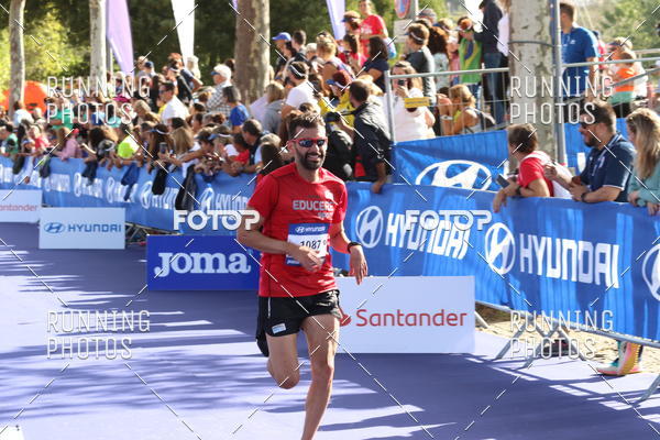 Buy your photos of the eventMeia Maratona Porto 2019 on Fotop