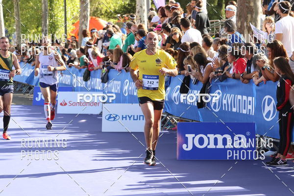 Buy your photos of the eventMeia Maratona Porto 2019 on Fotop