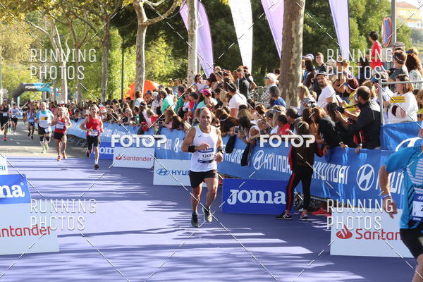 Buy your photos of the eventMeia Maratona Porto 2019 on Fotop