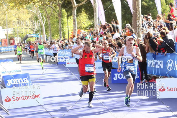 Buy your photos of the eventMeia Maratona Porto 2019 on Fotop