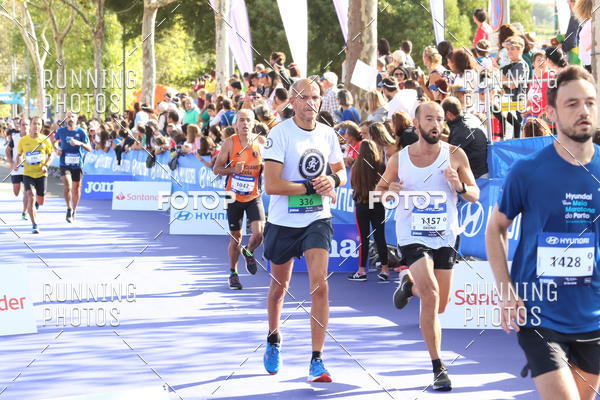 Buy your photos of the eventMeia Maratona Porto 2019 on Fotop