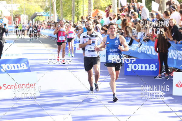 Buy your photos of the eventMeia Maratona Porto 2019 on Fotop