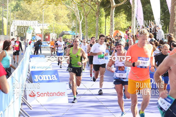 Buy your photos of the eventMeia Maratona Porto 2019 on Fotop