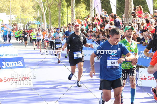 Buy your photos of the eventMeia Maratona Porto 2019 on Fotop