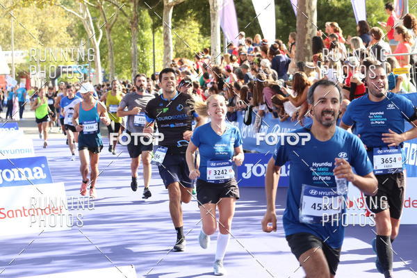 Buy your photos of the eventMeia Maratona Porto 2019 on Fotop