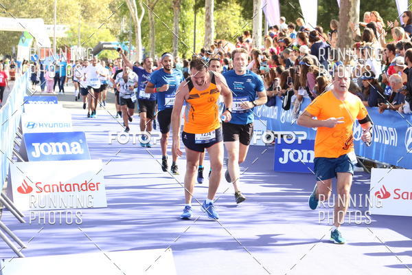 Buy your photos of the eventMeia Maratona Porto 2019 on Fotop