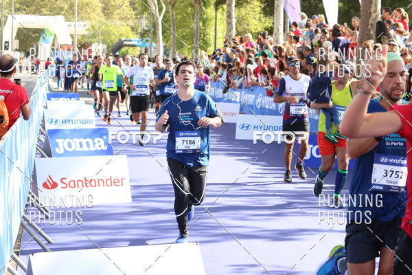 Buy your photos of the eventMeia Maratona Porto 2019 on Fotop
