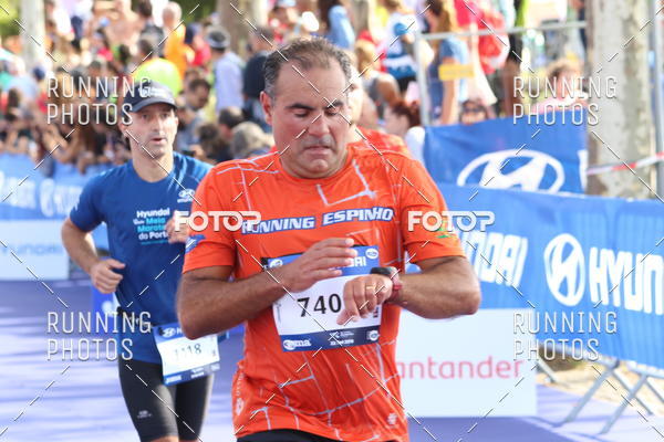 Buy your photos of the eventMeia Maratona Porto 2019 on Fotop