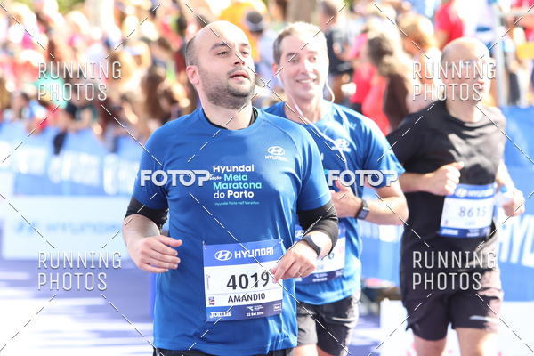 Buy your photos of the eventMeia Maratona Porto 2019 on Fotop