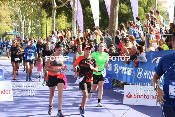 Buy your photos of the eventMeia Maratona Porto 2019 on Fotop