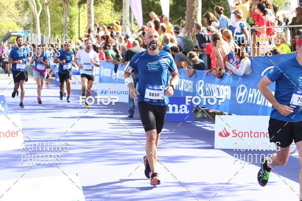 Buy your photos of the eventMeia Maratona Porto 2019 on Fotop