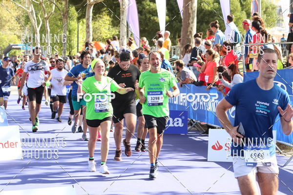Buy your photos of the eventMeia Maratona Porto 2019 on Fotop