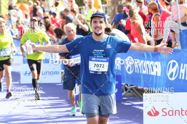 Buy your photos of the eventMeia Maratona Porto 2019 on Fotop