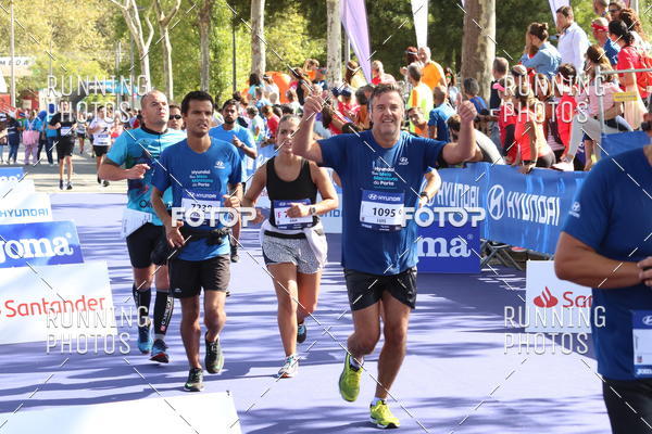 Buy your photos of the eventMeia Maratona Porto 2019 on Fotop