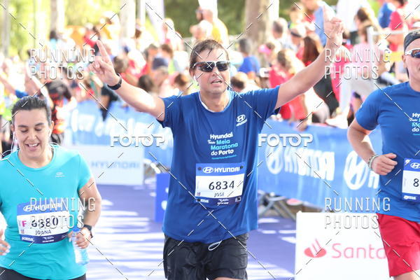 Buy your photos of the eventMeia Maratona Porto 2019 on Fotop