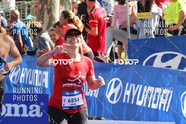 Buy your photos of the eventMeia Maratona Porto 2019 on Fotop
