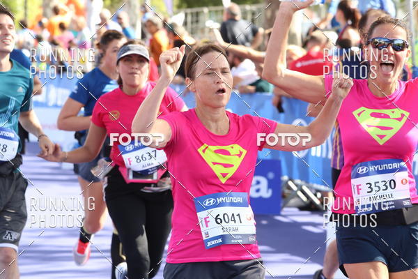 Buy your photos of the eventMeia Maratona Porto 2019 on Fotop