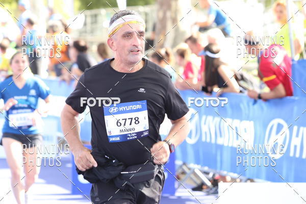 Buy your photos of the eventMeia Maratona Porto 2019 on Fotop