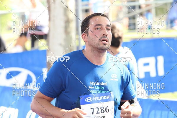 Buy your photos of the eventMeia Maratona Porto 2019 on Fotop