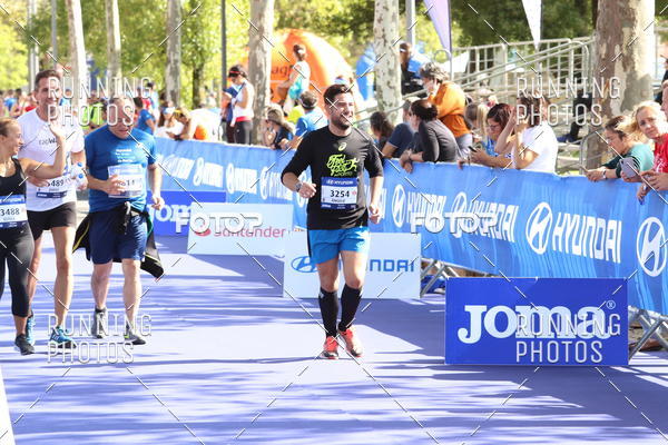 Buy your photos of the eventMeia Maratona Porto 2019 on Fotop