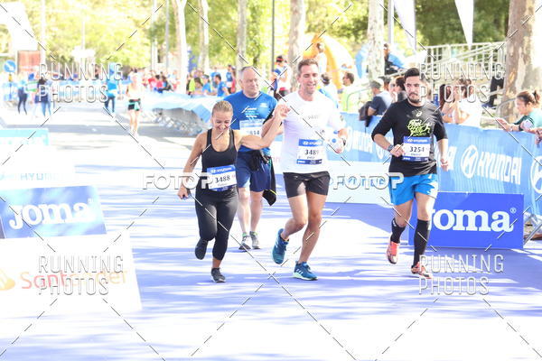 Buy your photos of the eventMeia Maratona Porto 2019 on Fotop